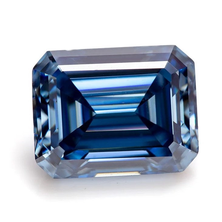 אבן מואסנייט בחיתוך יהלום כחולה מלווה בתעודה גמולוגית מתאימה