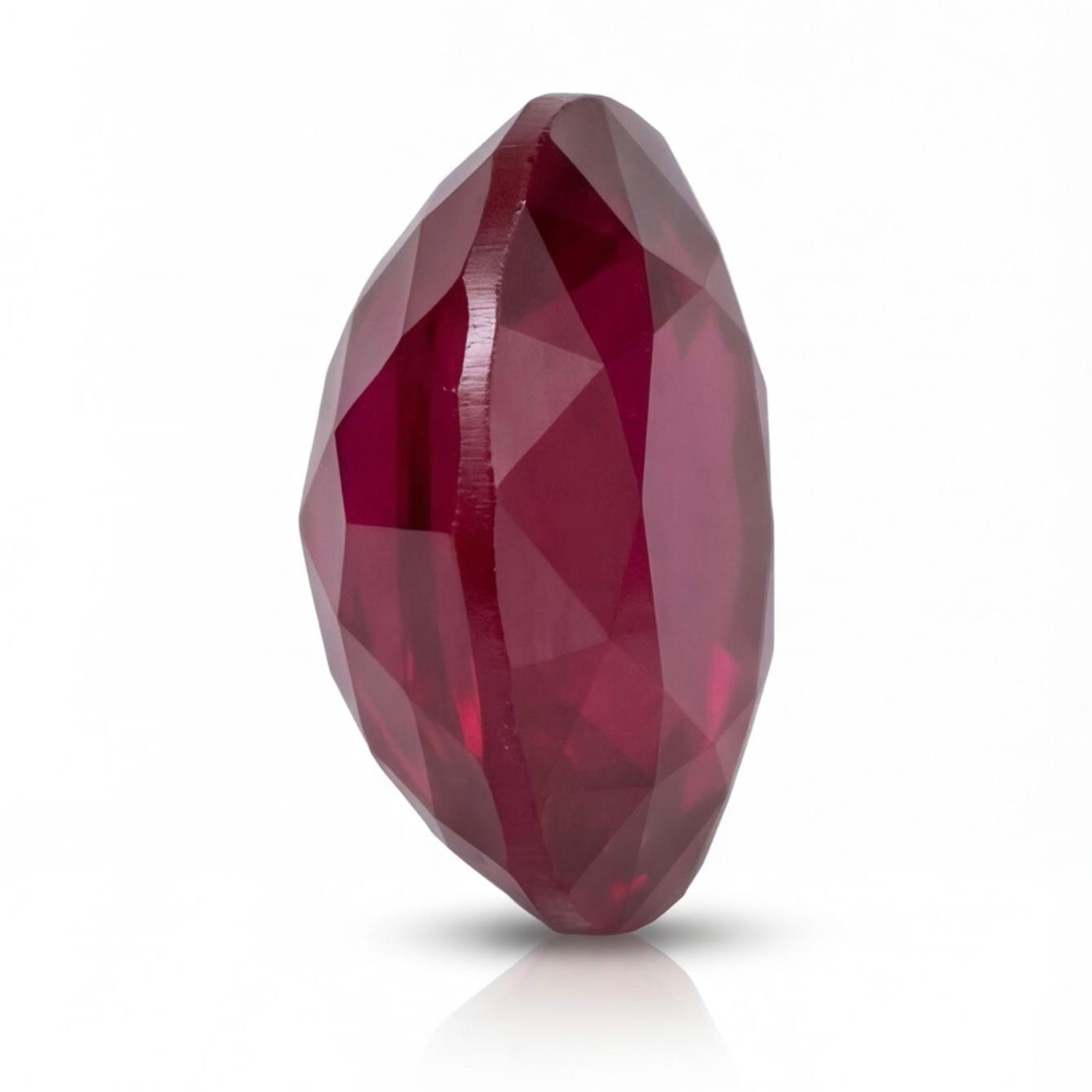 אבן חן רובי בחיתוך אובל 9.82 קראט