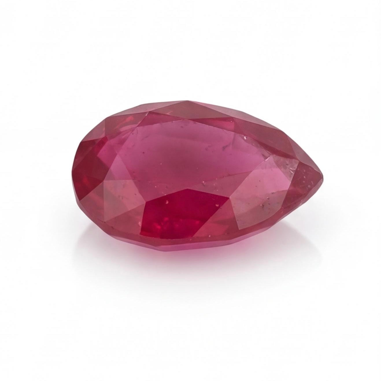 אבן חן רובי אדומה חיתוך טיפה 11.22 קראט